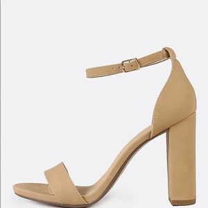 BRAND NEW Nude Strap Block Heeled Sandals👡